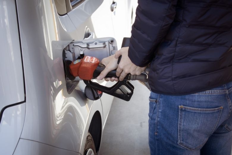 Wéér een record: Nederlandse benzineprijs nu 2,10 euro per liter