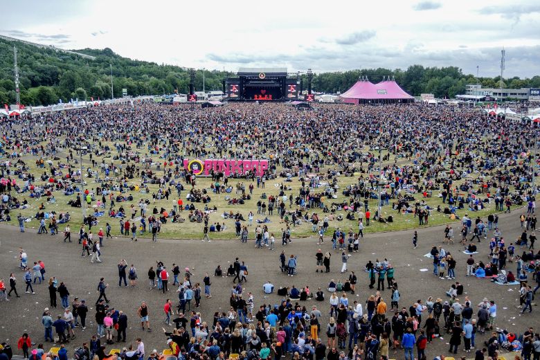 OM eist cel- en werkstraf voor verdachte Pinkpopdrama