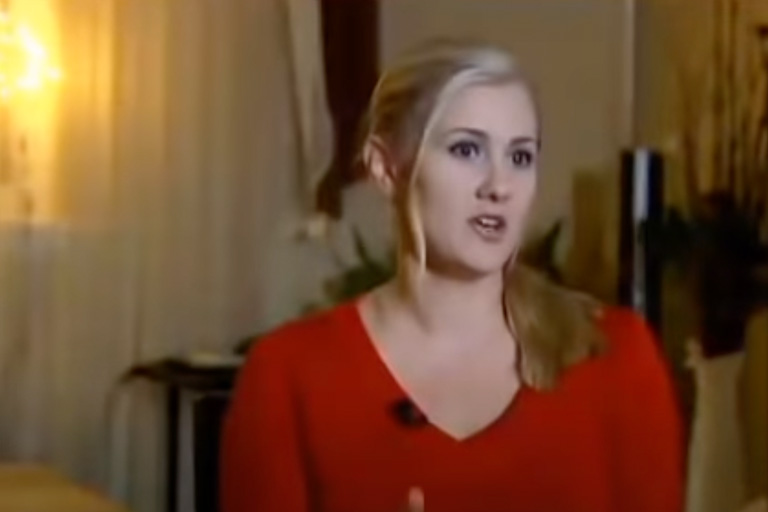 Deze F16-piloot was maanden weg van huis, hij schrikt wanneer hij zijn vrouw weer ziet
