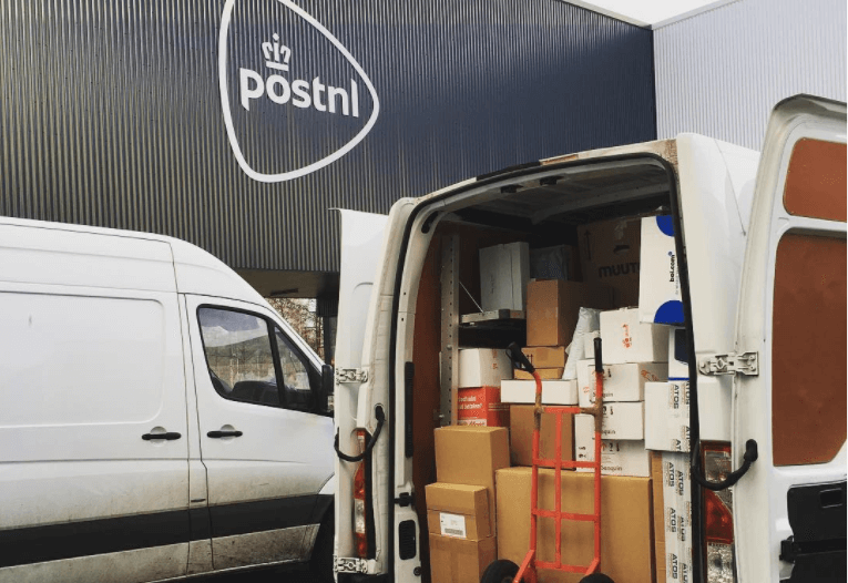 40.000 sinterklaascadeaus niet op tijd voor pakjesavond door storing bij PostNL.. Daar word je niet blij van!