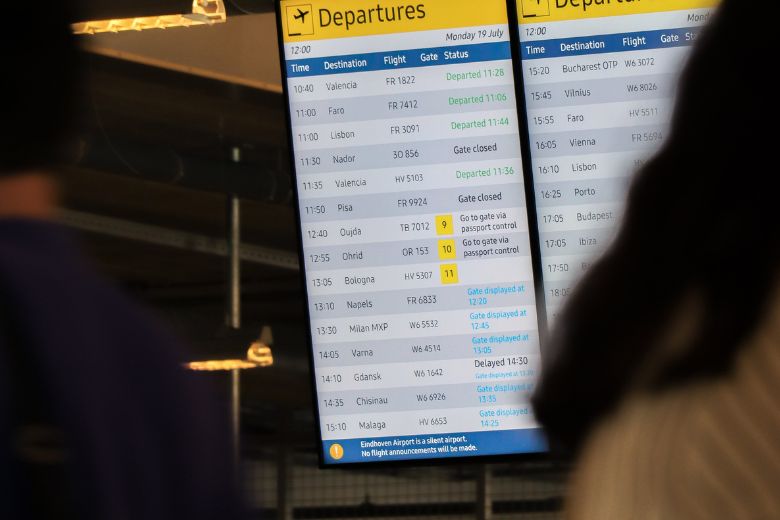 Nog altijd druk op Schiphol, maar luchthaven verwacht verbetering