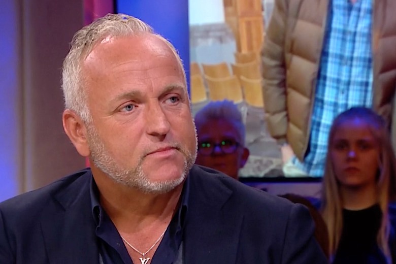 Gordon vecht tegen tranen bij Jinek vanwege eenzaamheid bij ouderen