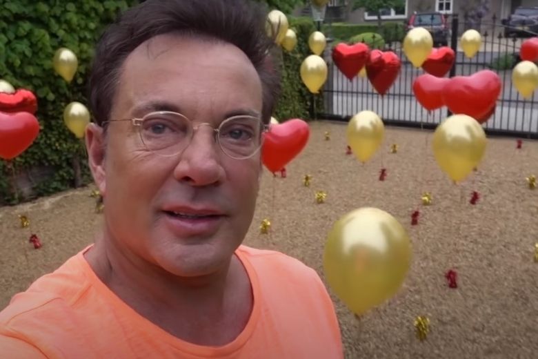 Gerard Joling laat hilarische TikTok-blunder zien