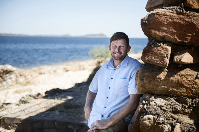 Hoera! Beschuit met muisjes voor boer Marc en zijn vriendin Merel
