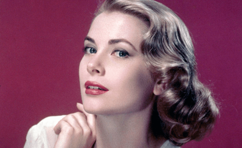 Wauw, alsof je dubbel ziet: zó ziet de kleindochter van Grace Kelly eruit!
