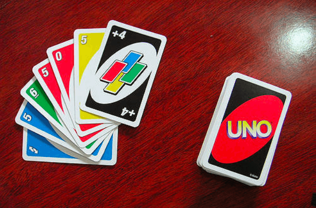 Ongelofelijk: blijkbaar spelen we het spel UNO ons hele leven al verkeerd