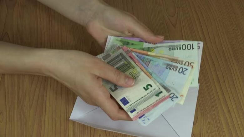Vakantiegangers pas op! De winkeliers in dit land misleiden toeristen massaal