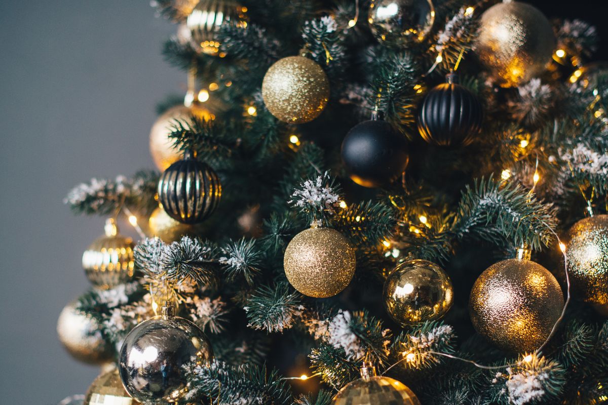 Wacht even! Waarom je geen kunstkerstboom met lichtjes moet kopen