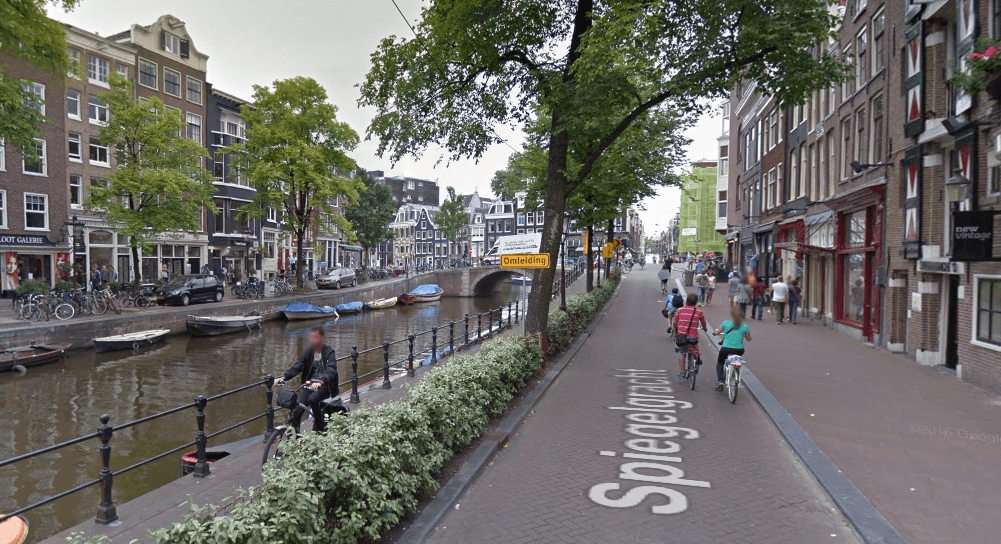 Mannen zwaar mishandeld en uitgescholden voor 'homo'; politie is op zoek naar getuigen!
