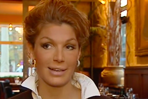 Voormalig mediapersoonlijkheid Kelly van der Veer heeft nu wel een héle bizarre nieuwe baan...