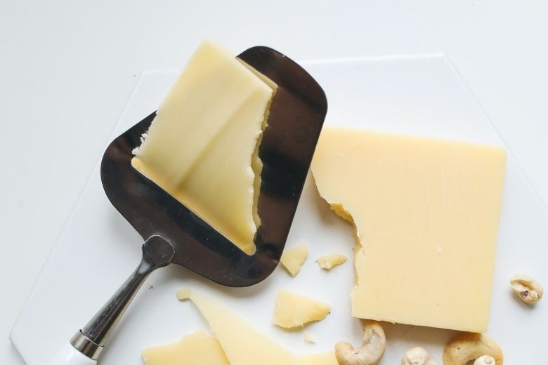 Dit gebeurt er met je lichaam als je kaas eet voor het slapengaan