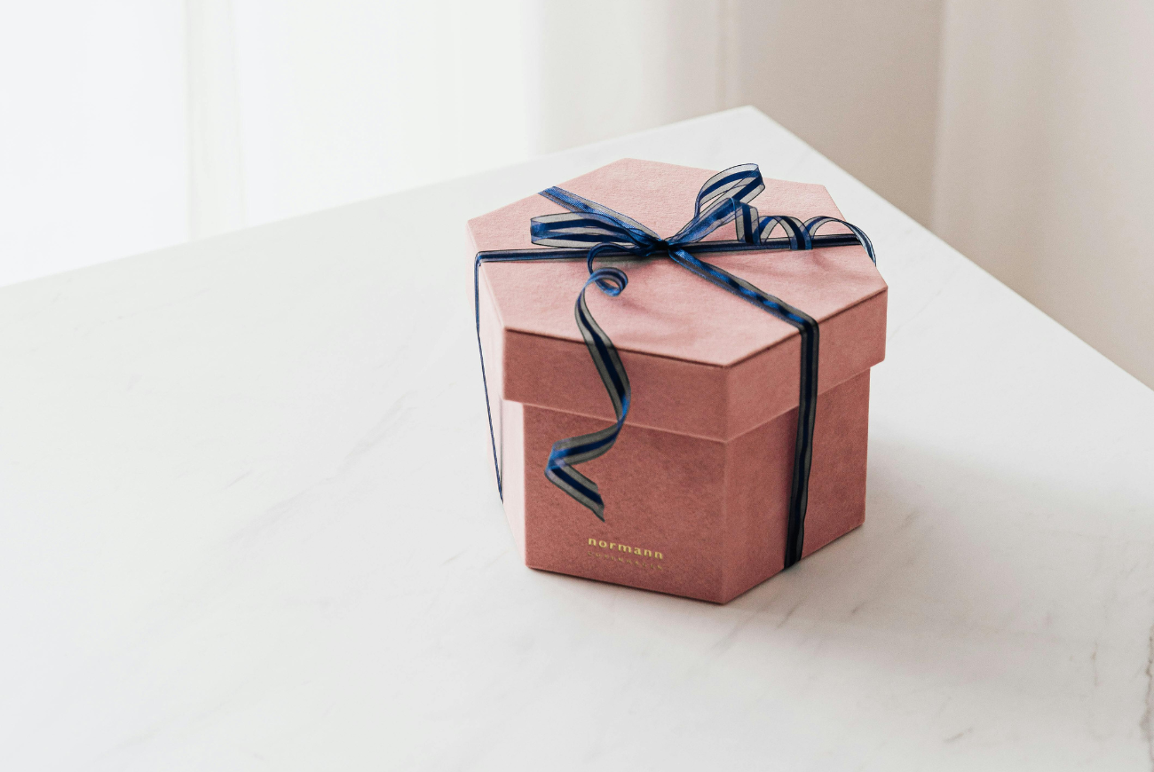 Claire kreeg een hele dure ketting cadeau: 'Ze wil hem terug'