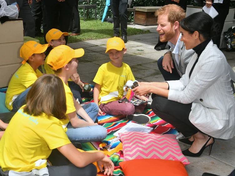 Meghan en Harry onthullen koninklijke geheimen - De onthullingen waar iedereen over praat!