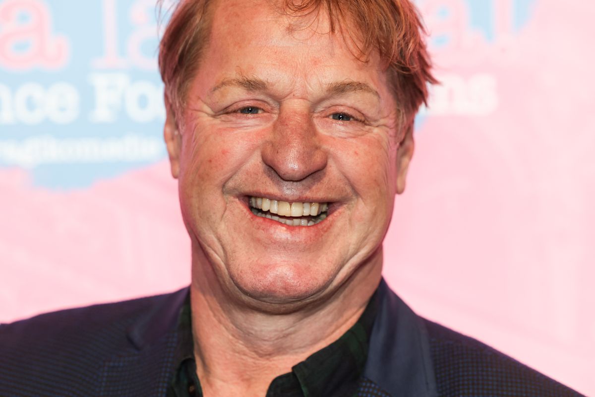 Musicalster Tony Neef getroffen door blaaskanker