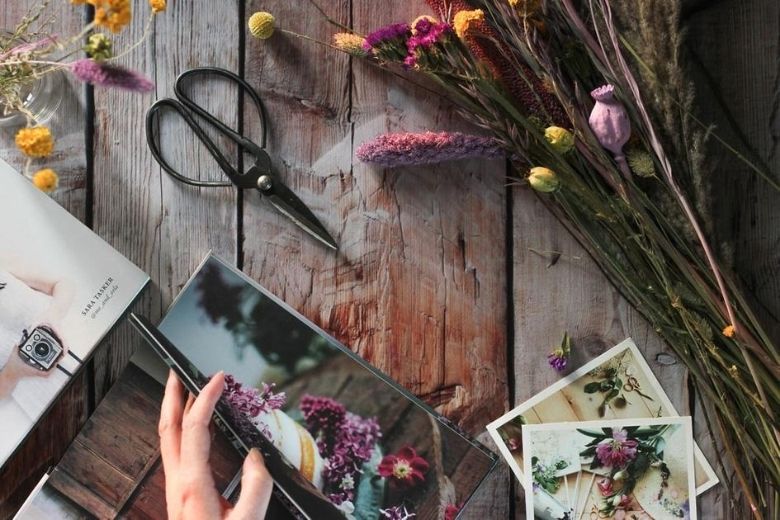 Van deze 14 bloemensoorten kan je zelf droogbloemen maken