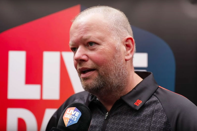 Topdarter Raymond van Barneveld kampt al vier jaar met depressie