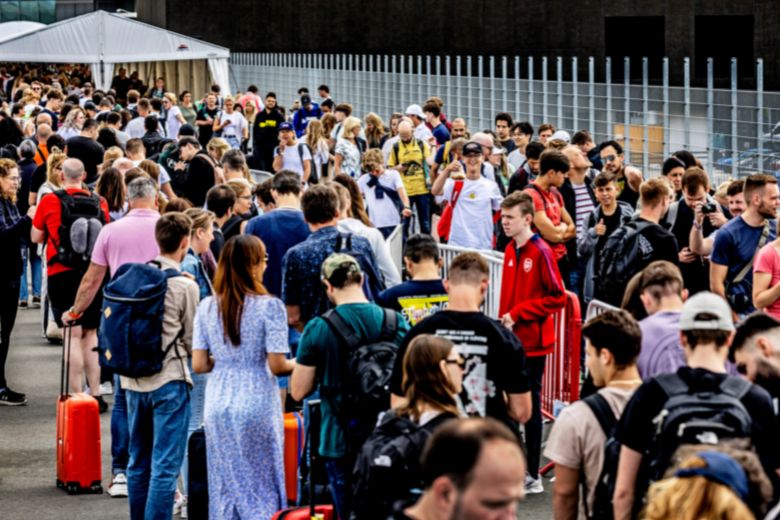 Consumentenbond wil betere regeling voor gedupeerden Schiphol