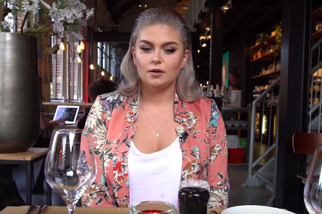 Zou DIT 'm worden? Roxeanne Hazes in een schitterende trouwjurk!