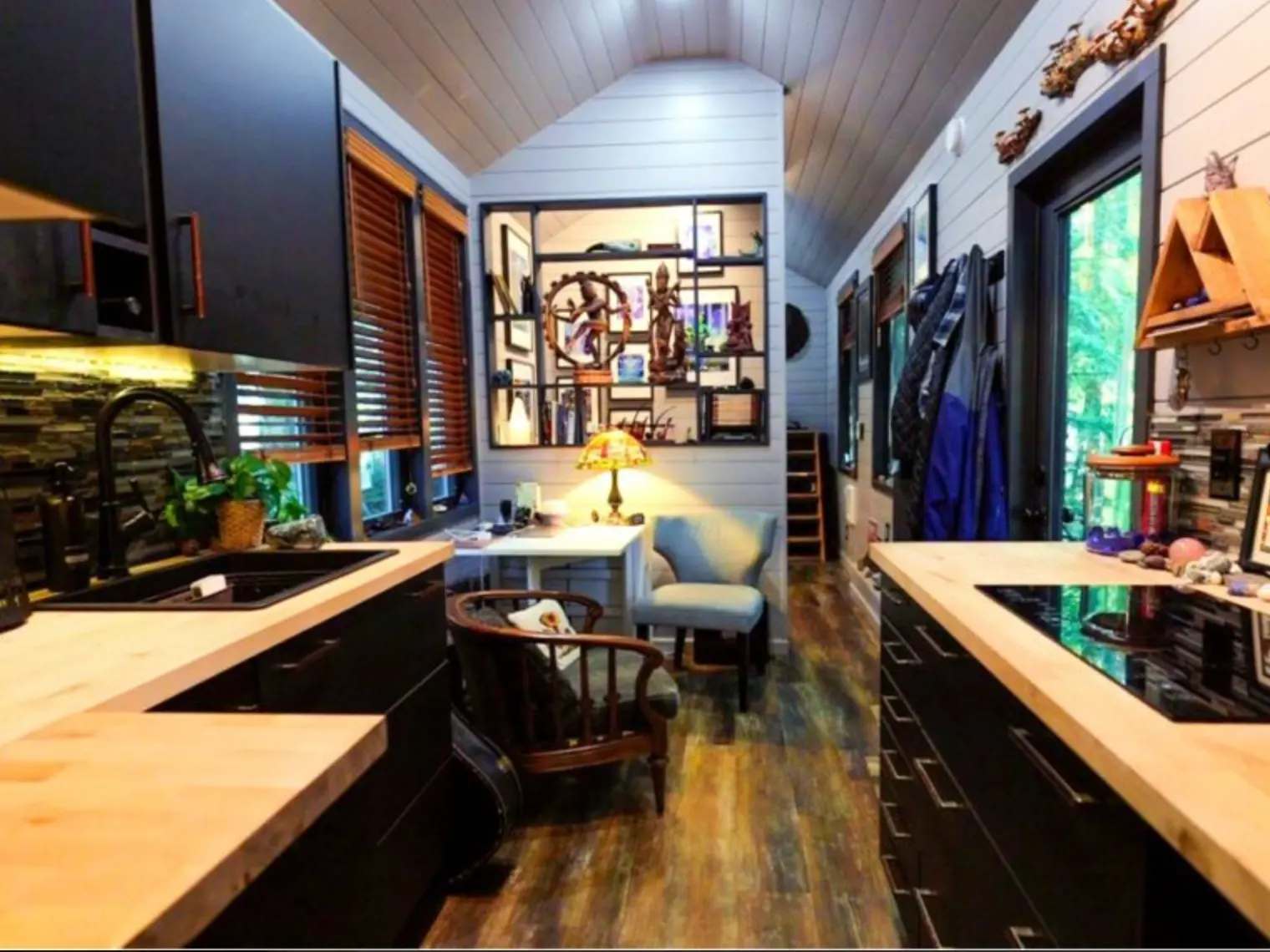 This Couple Lives In 2 Tiny Side-by-side Homes and You Won’t Believe How Much They Save Every Month!