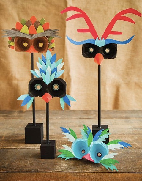 Estás botando los cartones y las cáscaras de huevo vacíos