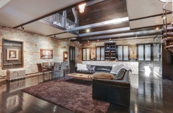 ¿Te imaginarías que esta casa valga 1,8 millones de dólares? Nosotros no, hasta que la vimos por dentro