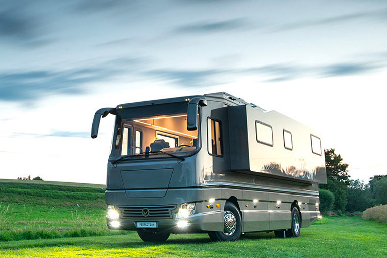 Luxury mobile home worth 1.42 million has built-in garage – The interior is even better!
