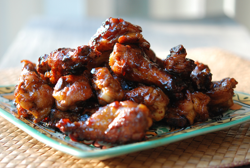 Estas piernas de pollo "pegajosas" adobadas en Licor 43 quedan como para chuparse los dedos
