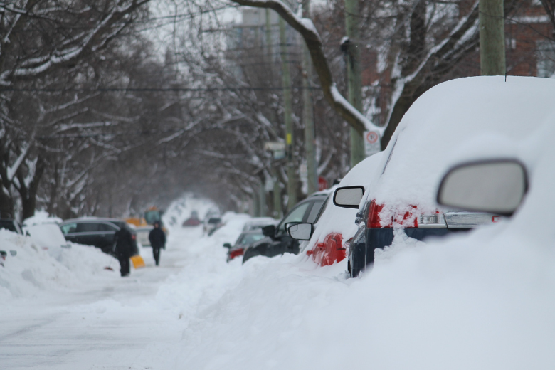 Héroe de Nueva York irrumpe en escuela para salvar a 24 personas durante tormenta de nieve