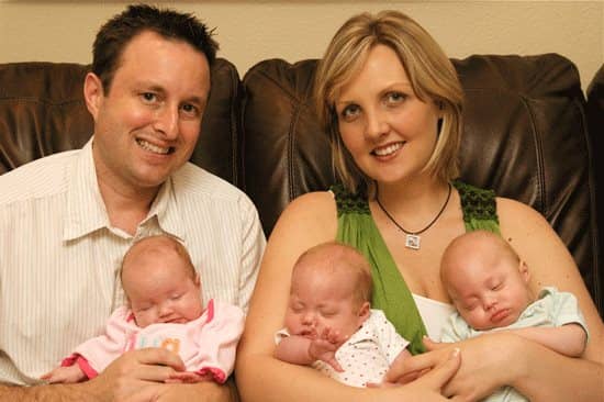 Un trágico accidente automovilístico mató a los tres hijos de esta familia. ¡Un año más tarde les sucede un verdadero milagro!