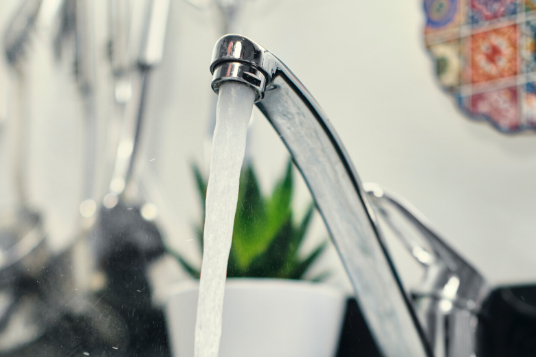 Esta es la razón por la que no debes usar agua del grifo en dispositivos médicos domésticos