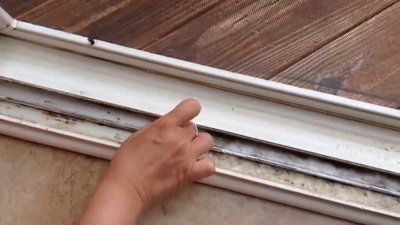 ¿Están los marcos de las ventanas sucios y polvorientos? Con bicarbonato de sodio los mantienes limpios.