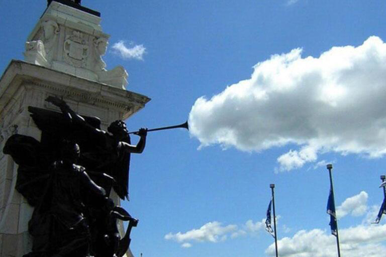 26 Photos That Were Timed To Perfection (You’ll Have To Look Twice To Figure Them Out)