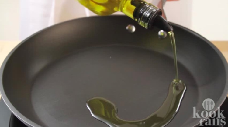 ¿Cocinas tu comida en aceite de oliva? Esta es la razón por la que probablemente deberías dejar de